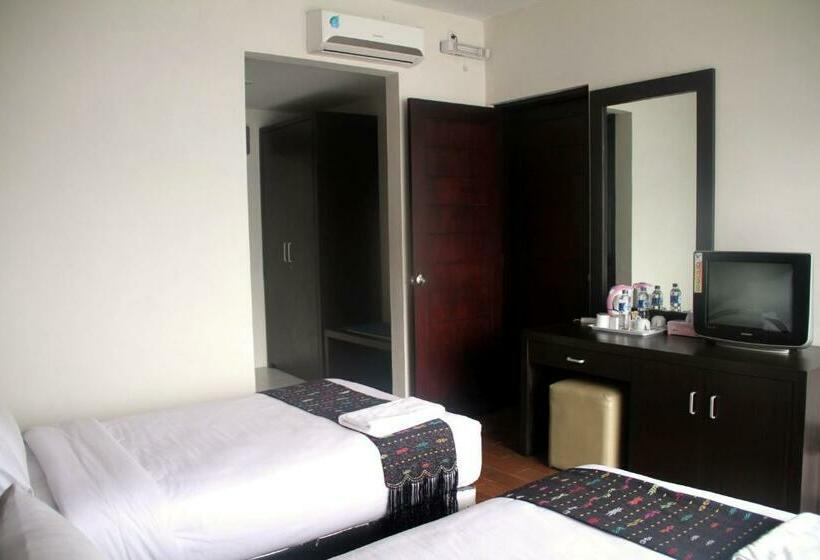 منتجع Tiara Bunga Hotel & Villa