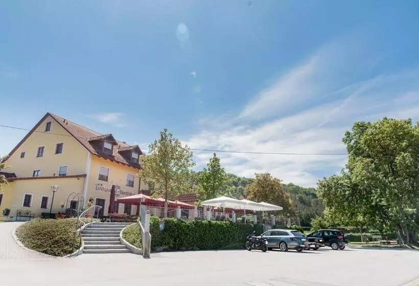 & Pension Zum Birnthaler