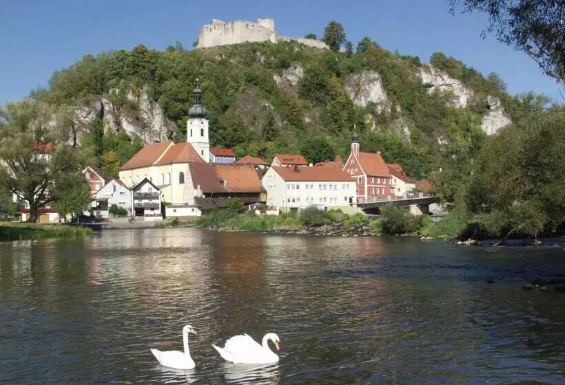 & Pension Zum Birnthaler