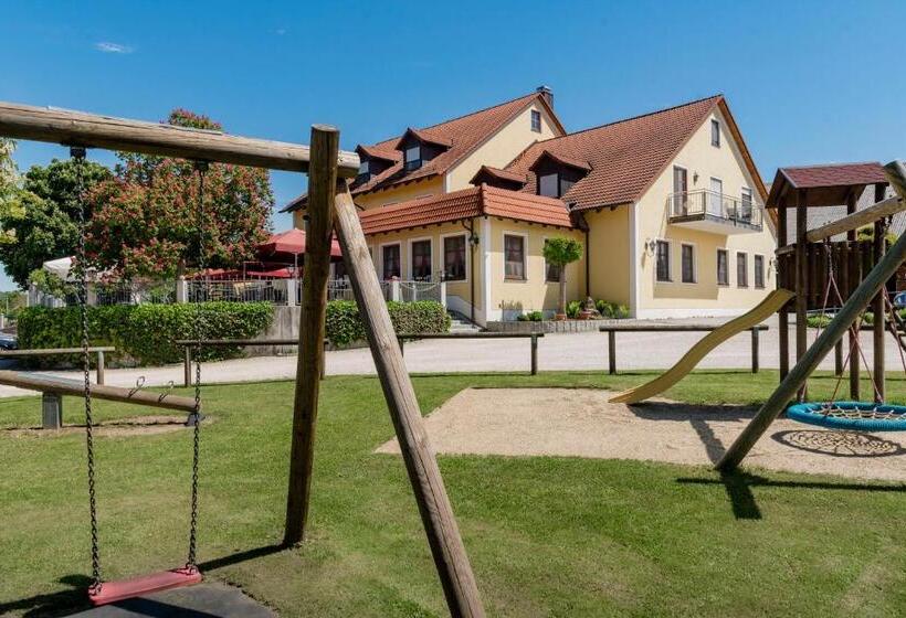 & Pension Zum Birnthaler