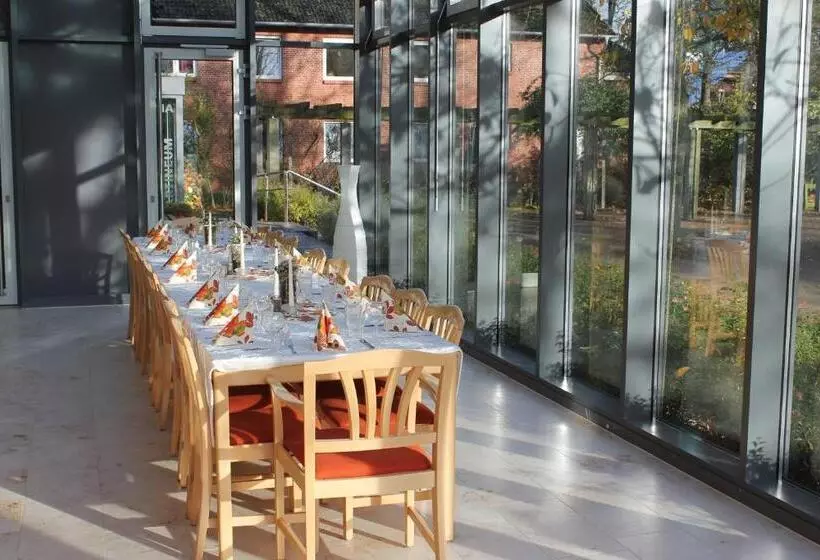 ユースホステル Christian Jensen Kolleg Und Gästehäuser