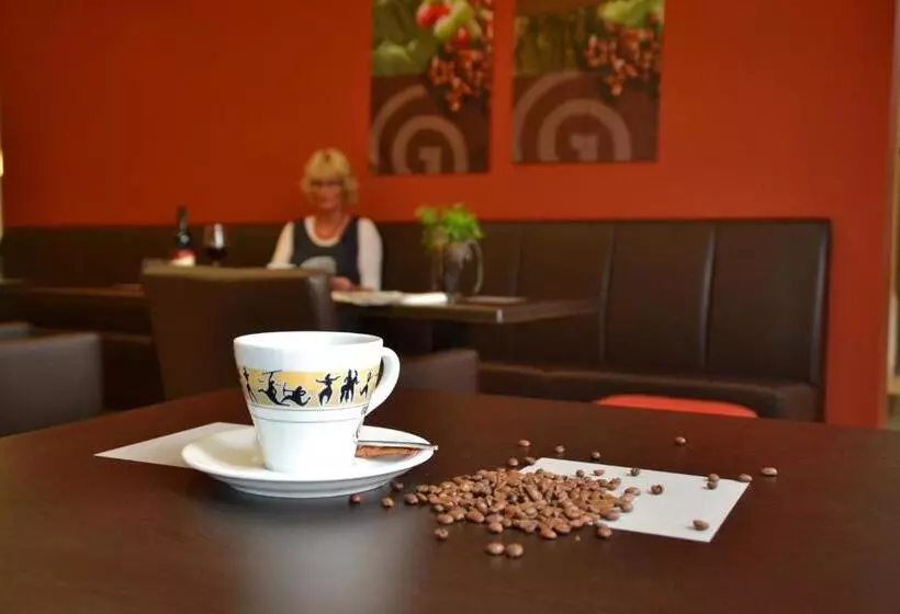 ユースホステル Christian Jensen Kolleg Und Gästehäuser