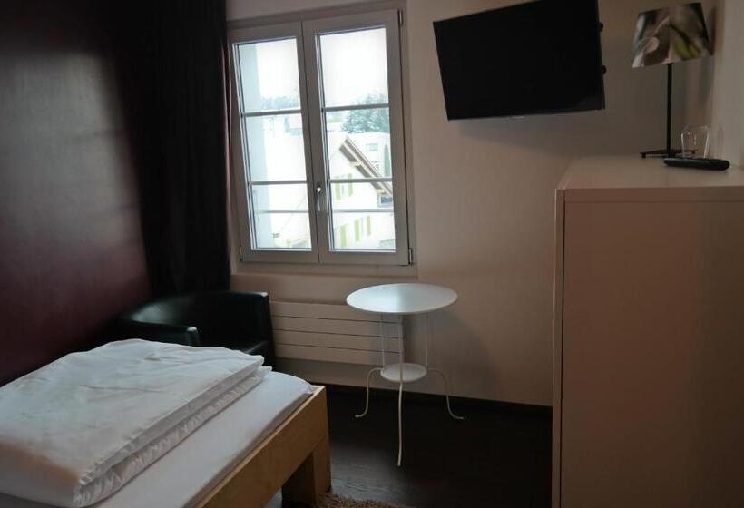 ユースホステル Gasthaus Zum Ochsen