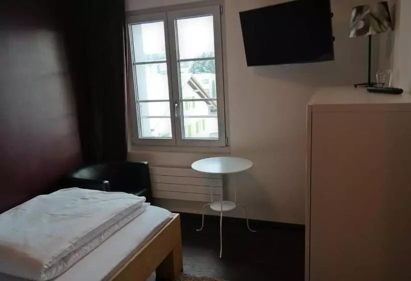 ユースホステル Gasthaus Zum Ochsen