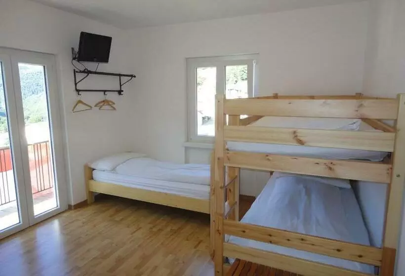 Retkeilymaja Ristorante Vedeggio