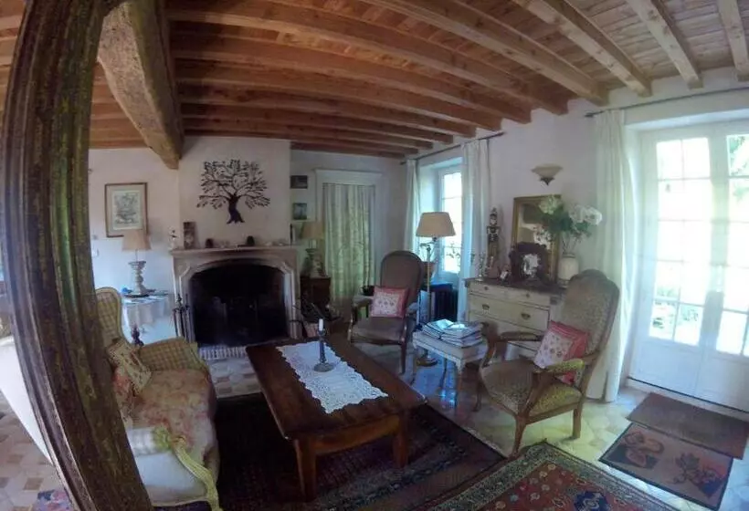 Aamiaismajoitus (B&B) Clos De La Rose