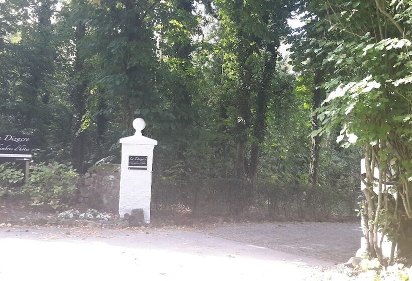 مبيت وإفطار La Ferme Du Dizacre