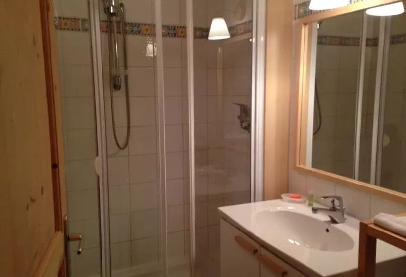 ベッドアンドブレックファースト La Ferme Du Dizacre