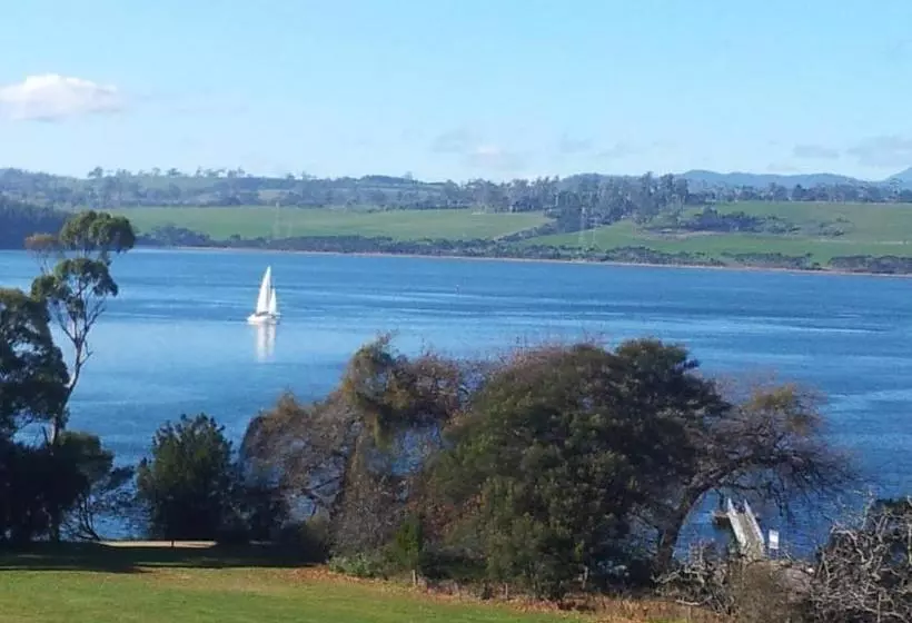 Aamiaismajoitus (B&B) Tamar River Retreat
