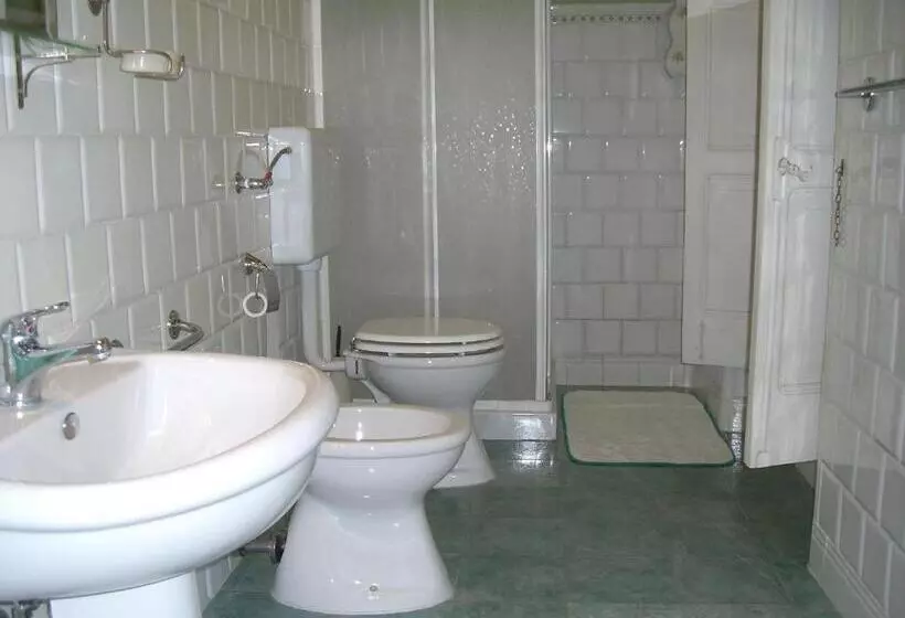 Aamiaismajoitus (B&B) Villa Genny