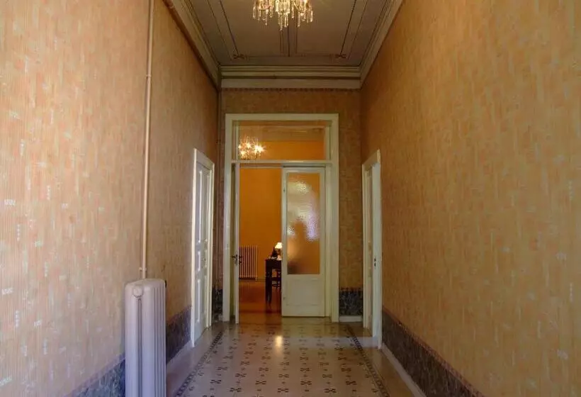 Aamiaismajoitus (B&B) Villa Genny