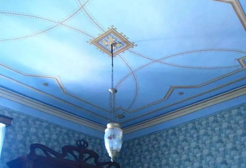 Aamiaismajoitus (B&B) Villa Genny