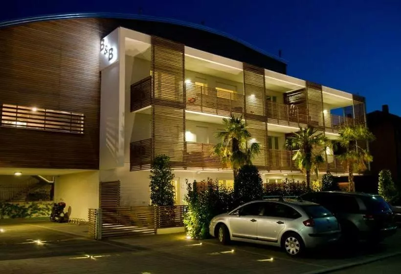 Camera & Caffè Cenni