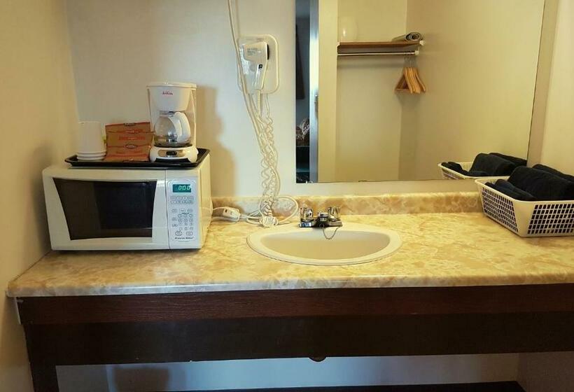 Elk Point Motel & Rv Park