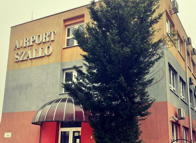 בית מלון כפרי Airport Szálló