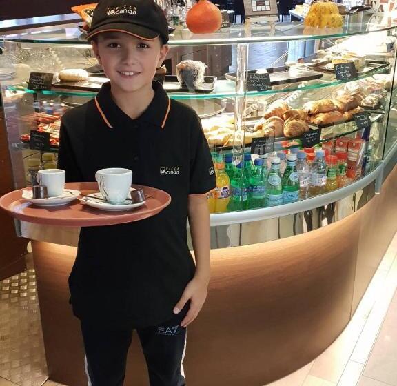 ホテル Auberge De Founex