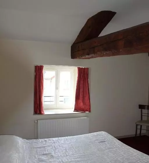 Hotelli Auberge De La Planèze