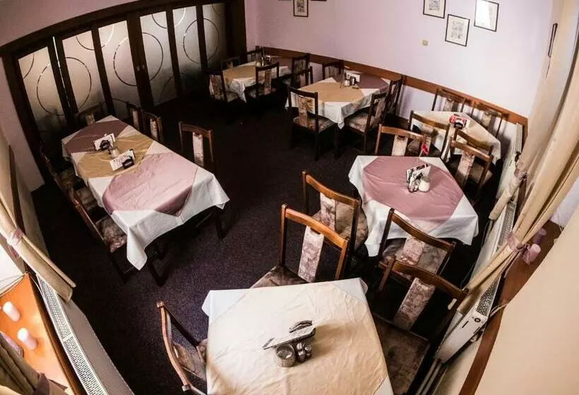 Hotelli Holzbecher Ratibořice