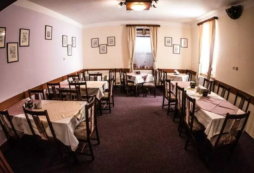 Hotelli Holzbecher Ratibořice