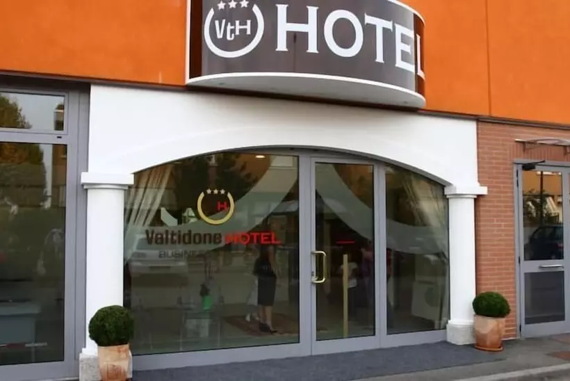 ホテル Valtidone