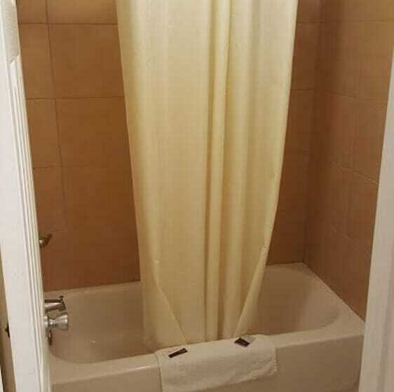 فندق على الطريق Cedar Creek Inn