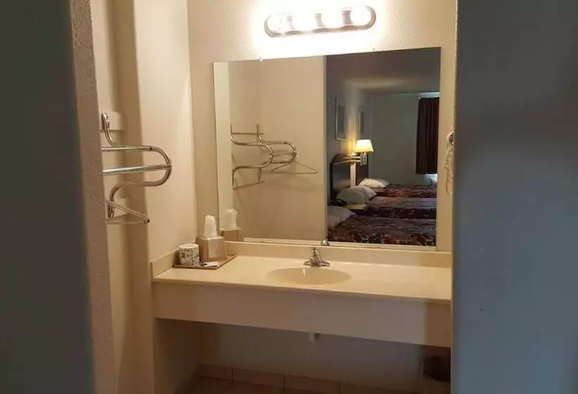 Motelli Cedar Creek Inn