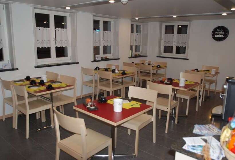 بنسيون Gästehaus Sonne