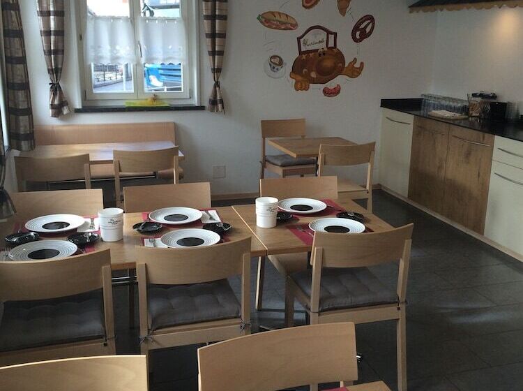 بنسيون Gästehaus Sonne