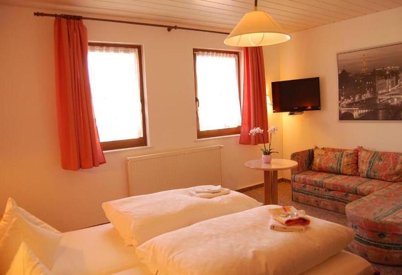 بنسيون Landgasthof Am Park