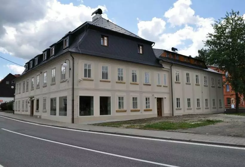 پانسیون Penzion Lípa