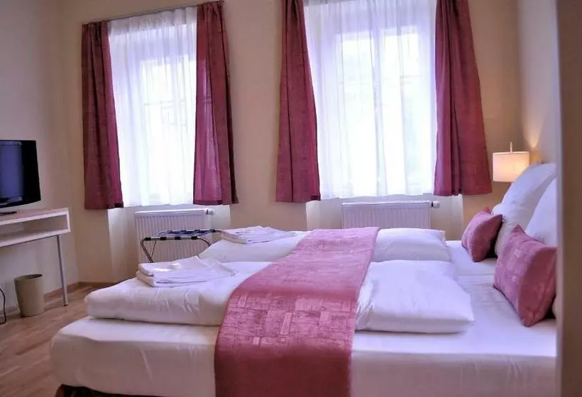 پانسیون Penzion Lípa