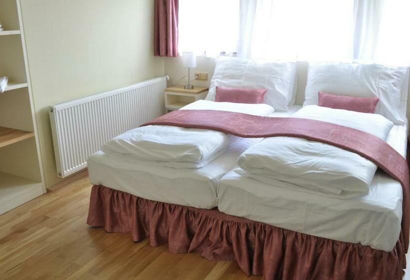 膳宿费 Penzion Lípa