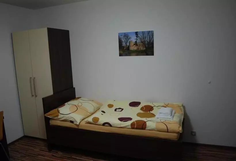 ペンション Penzion Na Dědině