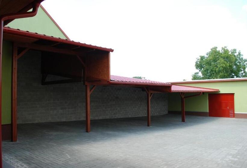 פנסיון Penzion Na Dědině