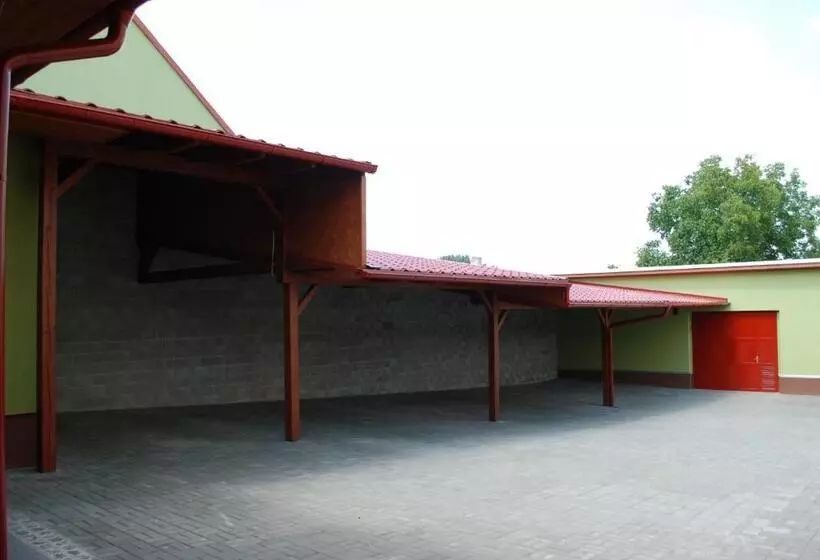 ペンション Penzion Na Dědině