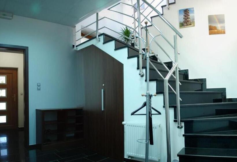 פנסיון Penzion Na Dědině