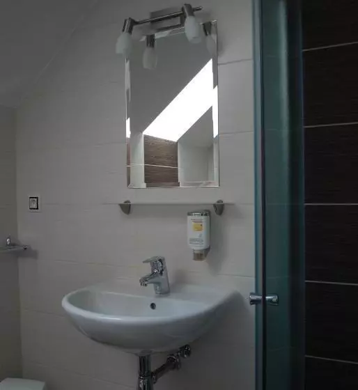 ペンション Penzion Na Dědině