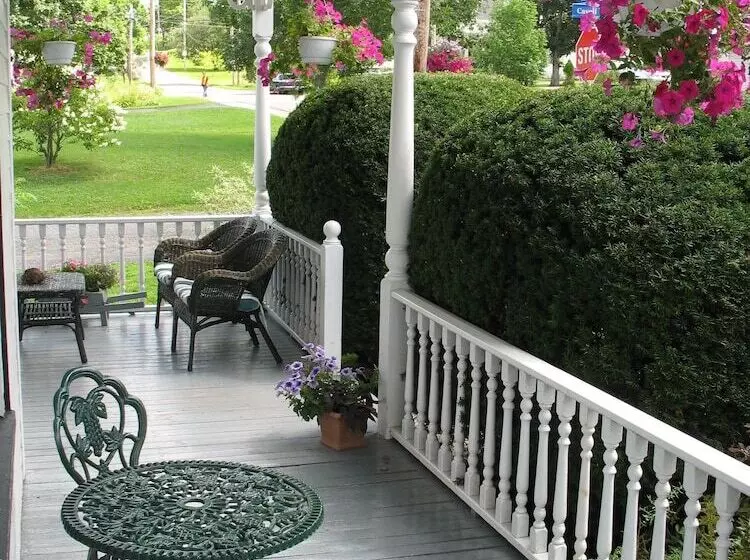 The Nelson House Bed & Breakfast