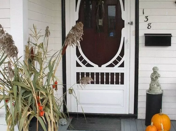 The Nelson House Bed & Breakfast