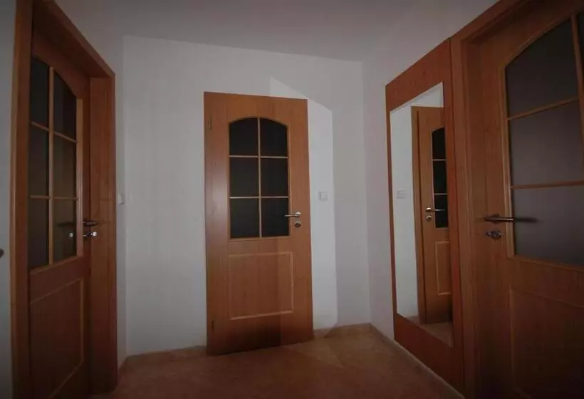 Retkeilymaja Penzion Růže