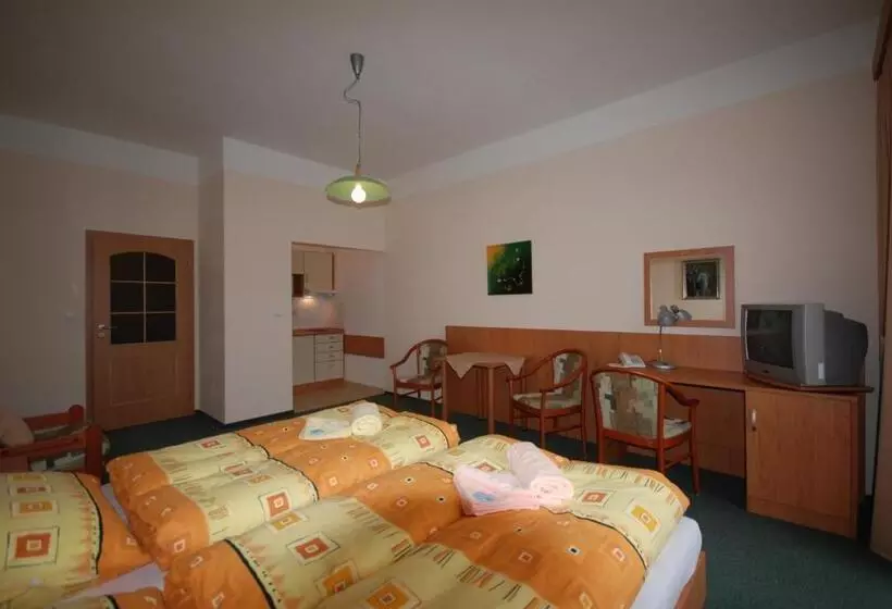 Retkeilymaja Penzion Růže