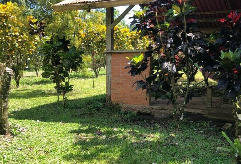 فندق صغير Santa Maria Hotel & Restaurant