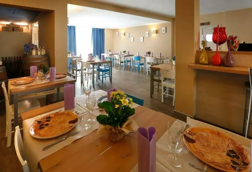 ユースホステル Trattoria Locanda San Rocco