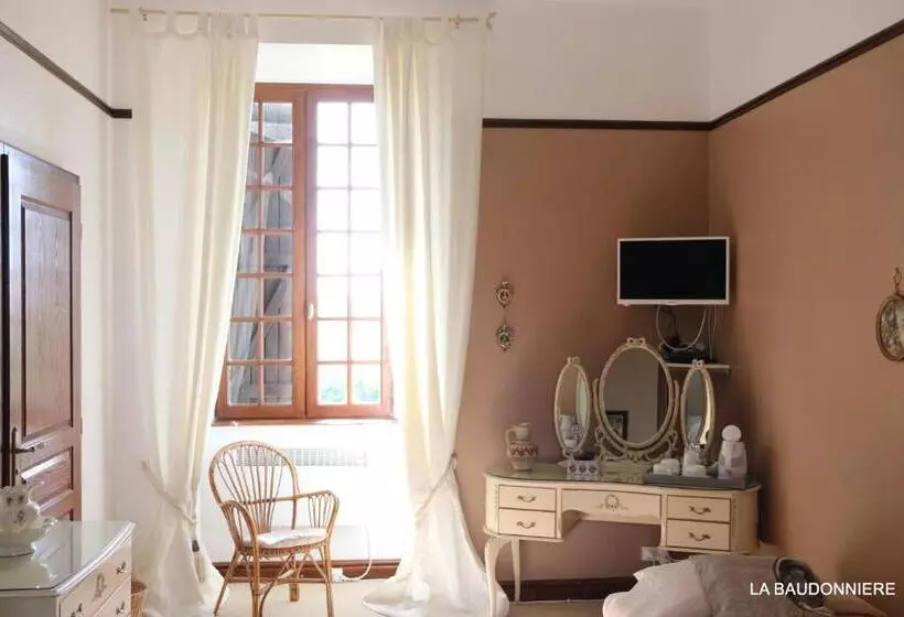 ベッドアンドブレックファースト Chambre D'hôte Manoir De La Baudonnière