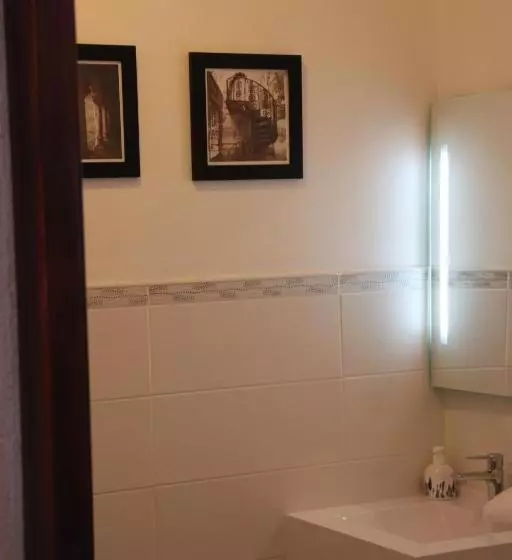 ベッドアンドブレックファースト Chambre D'hôte Manoir De La Baudonnière