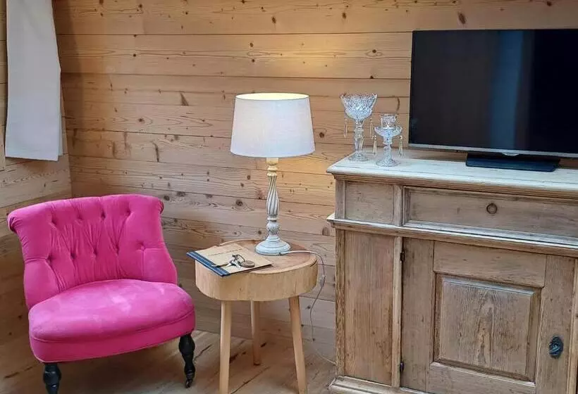 ベッドアンドブレックファースト Chesa Staila