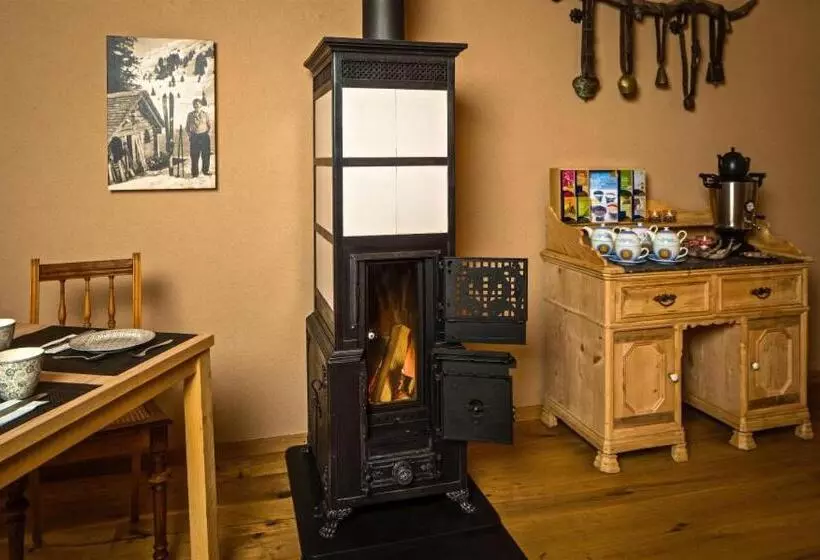 ベッドアンドブレックファースト Chesa Staila