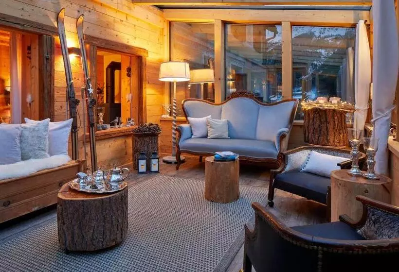 ベッドアンドブレックファースト Chesa Staila