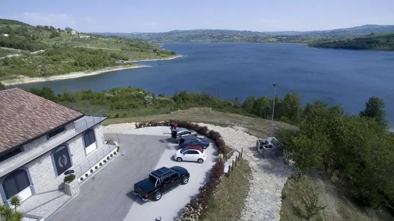 ベッドアンドブレックファースト La Cartolina Del Sannio