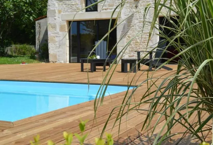 Aamiaismajoitus (B&B) La Grange D'aunis